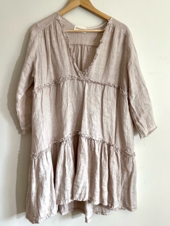 Meriggaire Dresses & Skirts - Relaxed Linen V-Neck Raw Tiered Tunic  Babydoll Dress in Neutral Sand Beige L